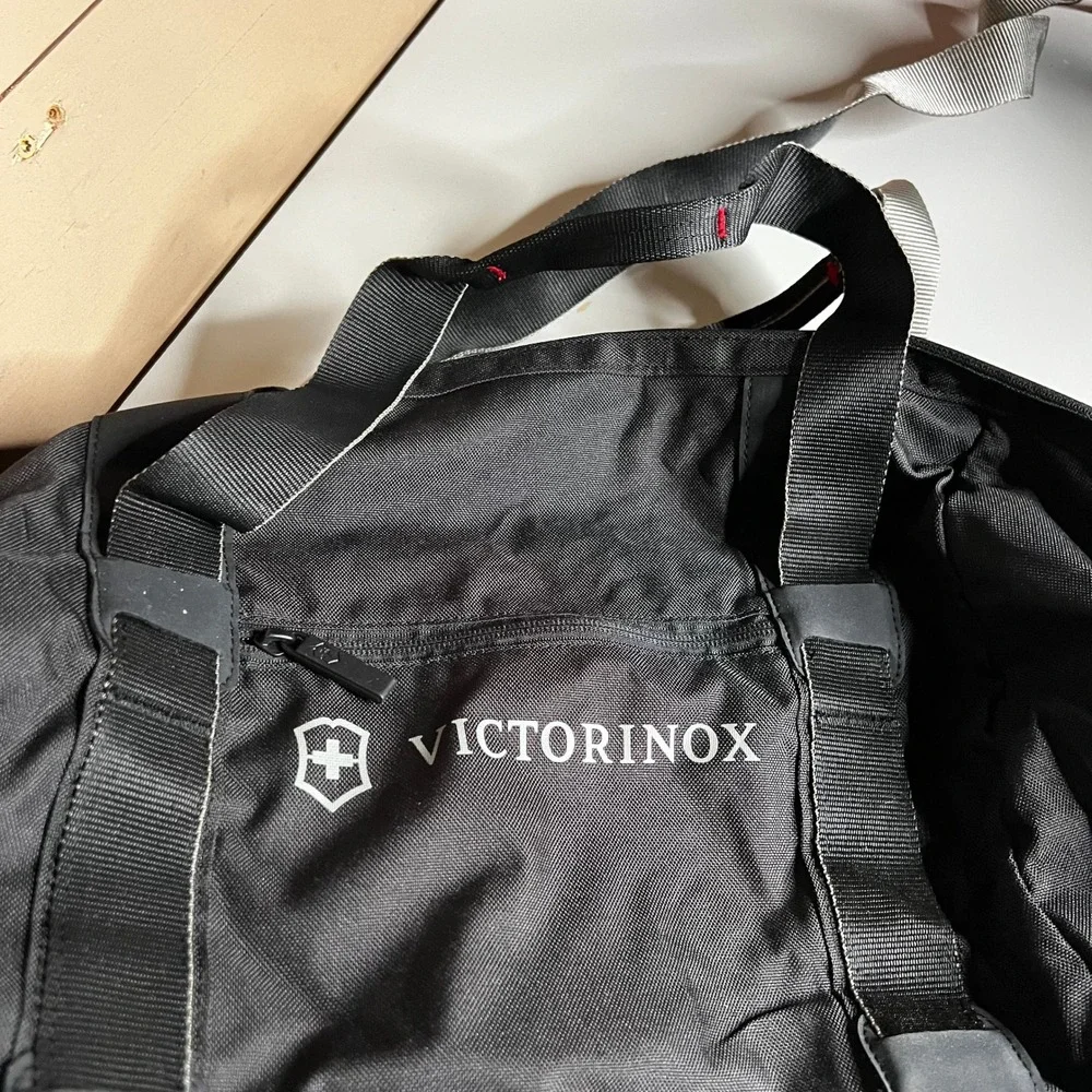 Victorinox Swiss Army Black Ballistic Nylon Travel Duffel Bag Shoulder Strap
